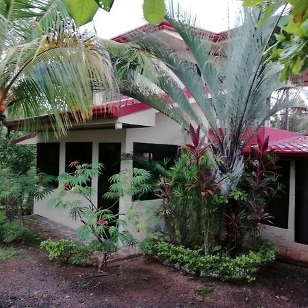 Villa Guarias Puntarenas Buitenkant foto