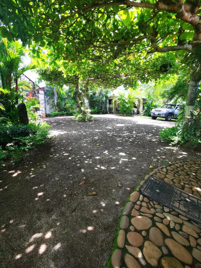 Villa Guarias Puntarenas Buitenkant foto