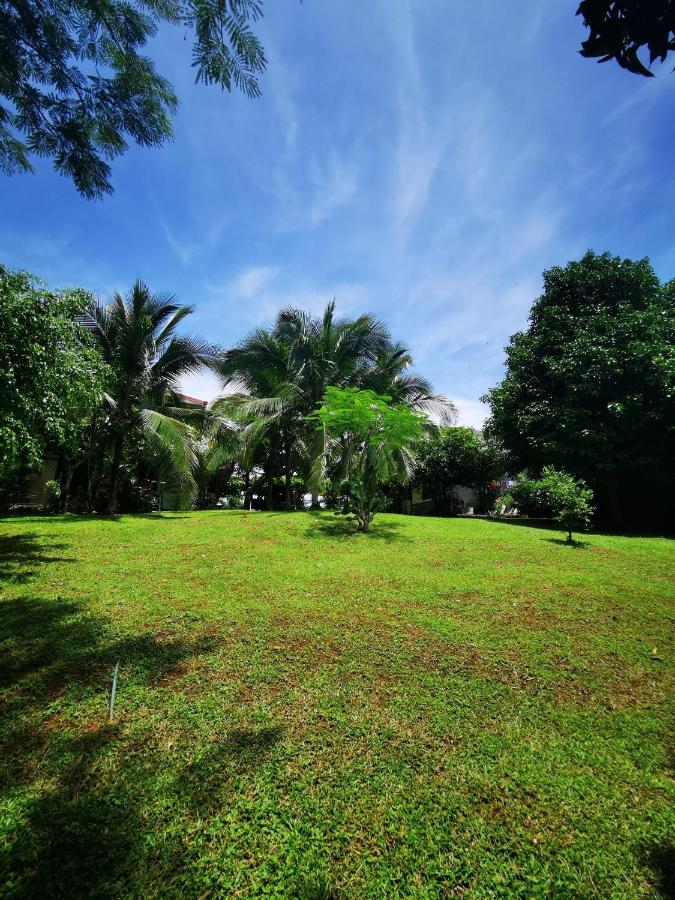 Villa Guarias Puntarenas Buitenkant foto