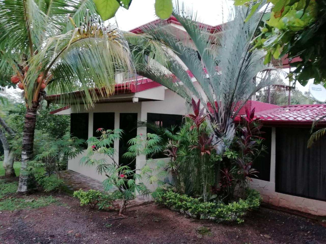 Villa Guarias Puntarenas Buitenkant foto