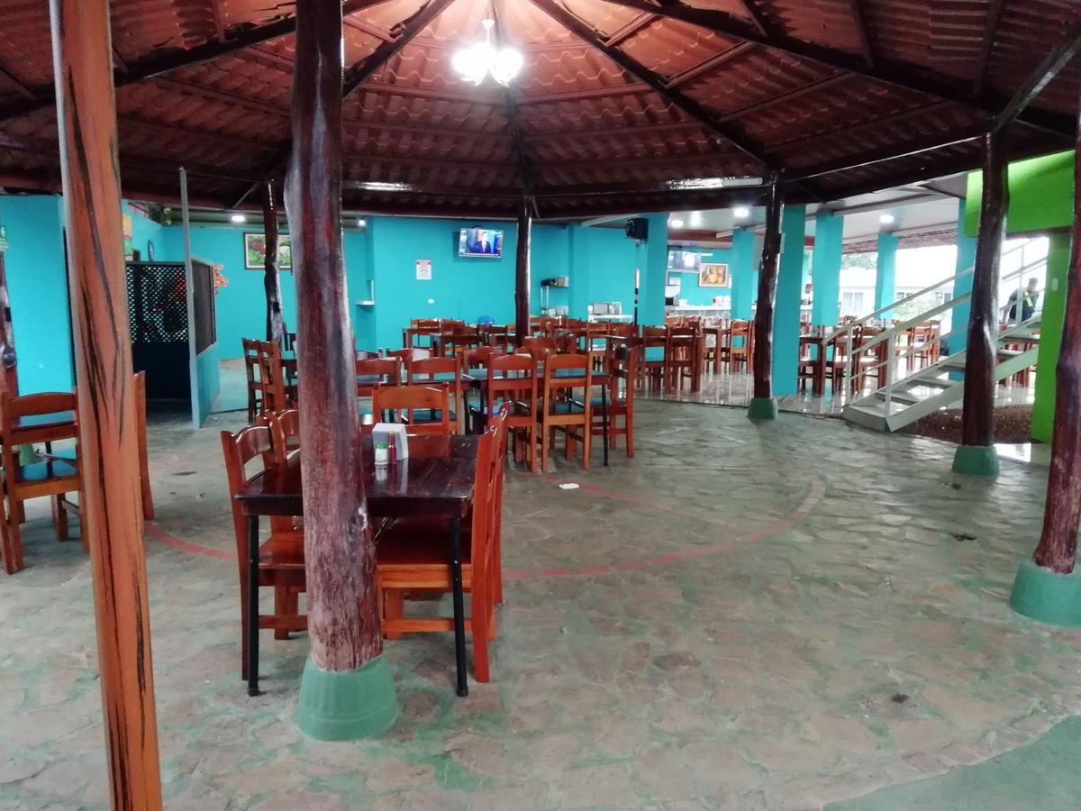 Villa Guarias Puntarenas Buitenkant foto