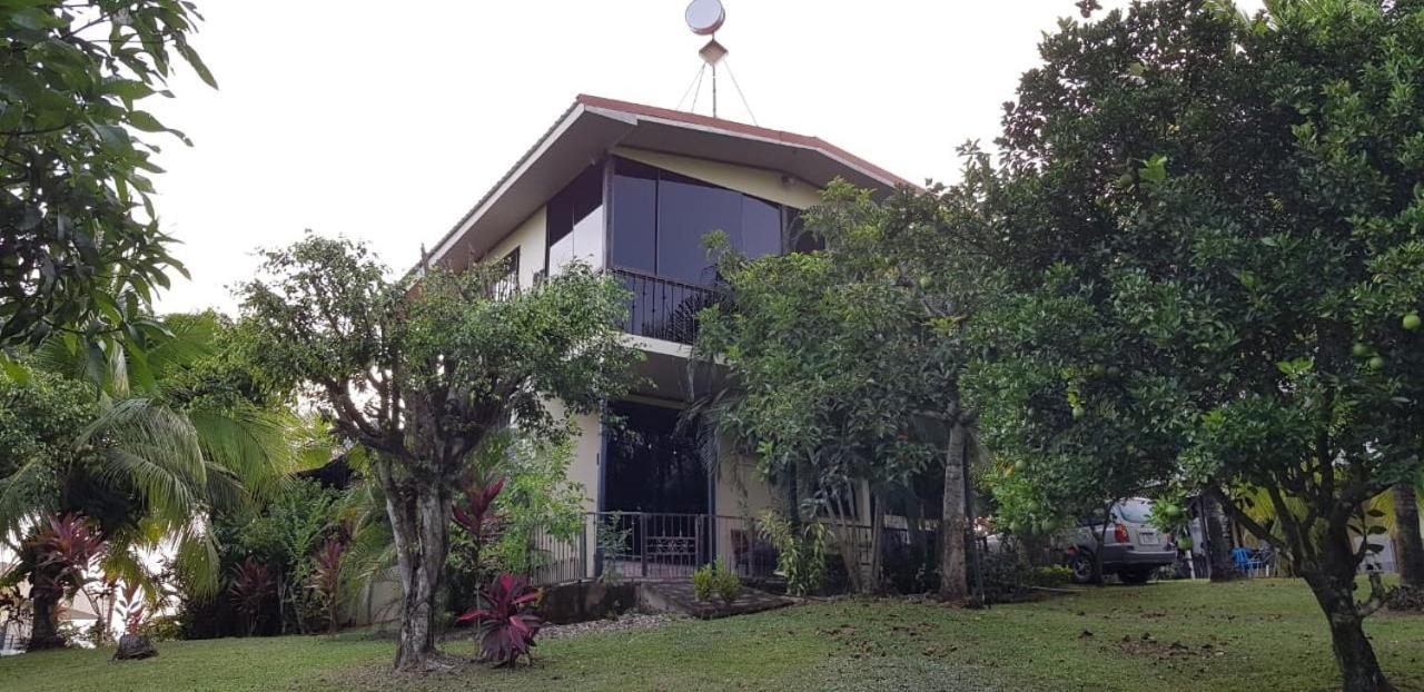Villa Guarias Puntarenas Buitenkant foto